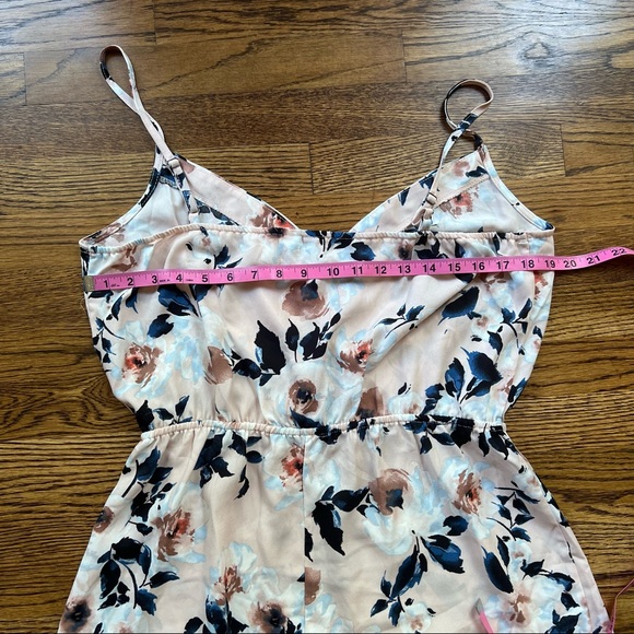 Gypsies & Moondust floral romper - Picture 10 of 11